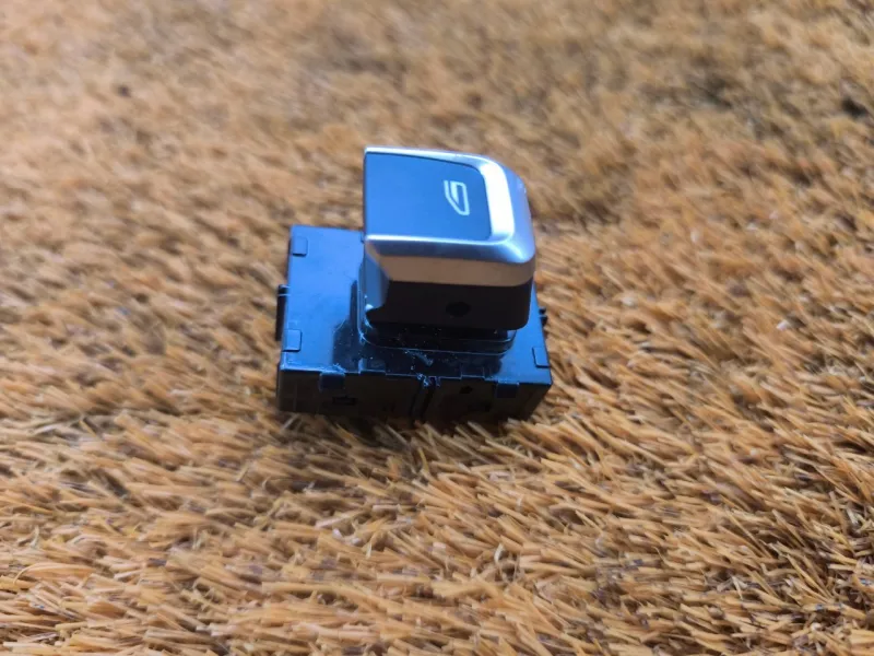 Кнопка стеклоподъемника