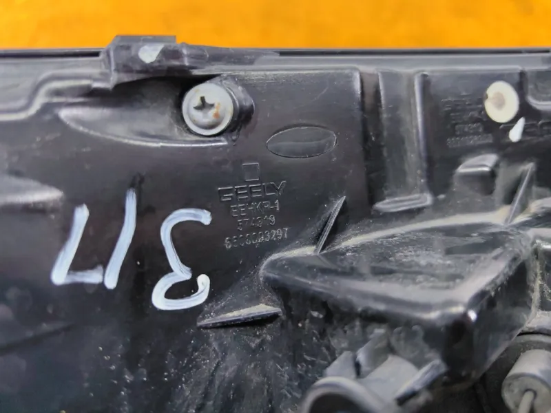 Фонарь задний