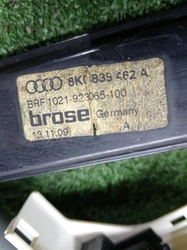 Стеклоподъемник Audi A4 2008 8K0839462A B8, задний правый