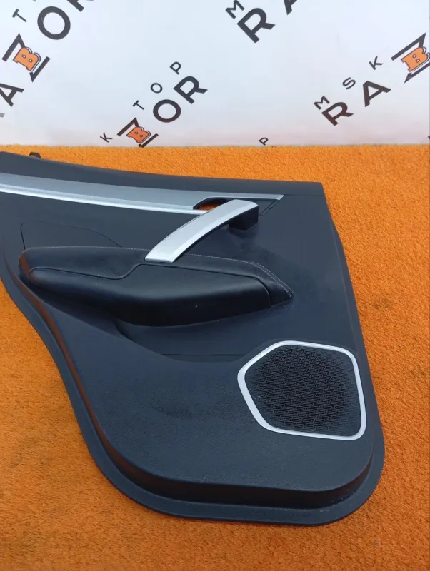 Обшивка двери