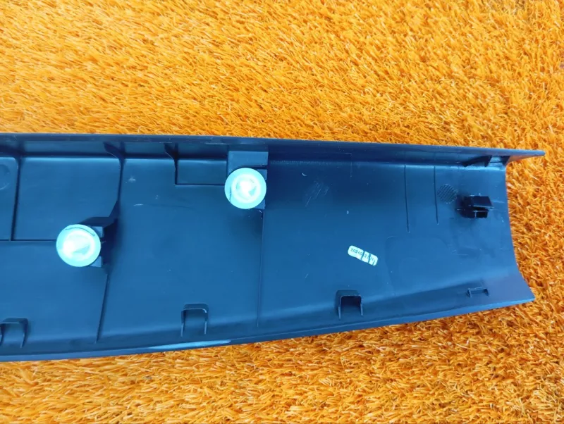 Обшивка багажника