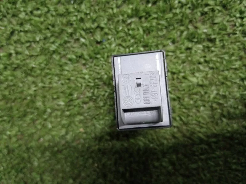 Кнопка стеклоподъемника