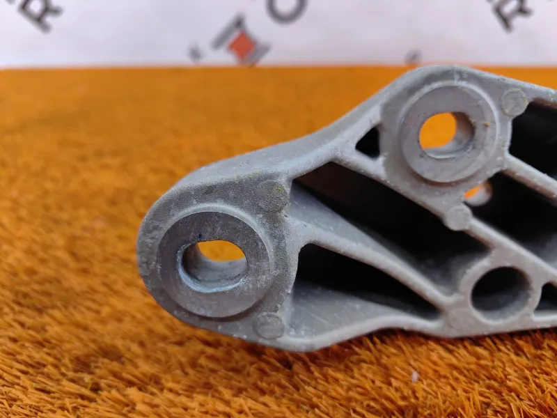 Кронштейн опоры КПП