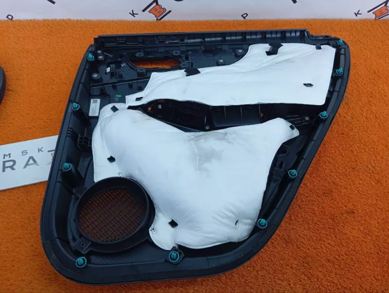 Обшивка двери