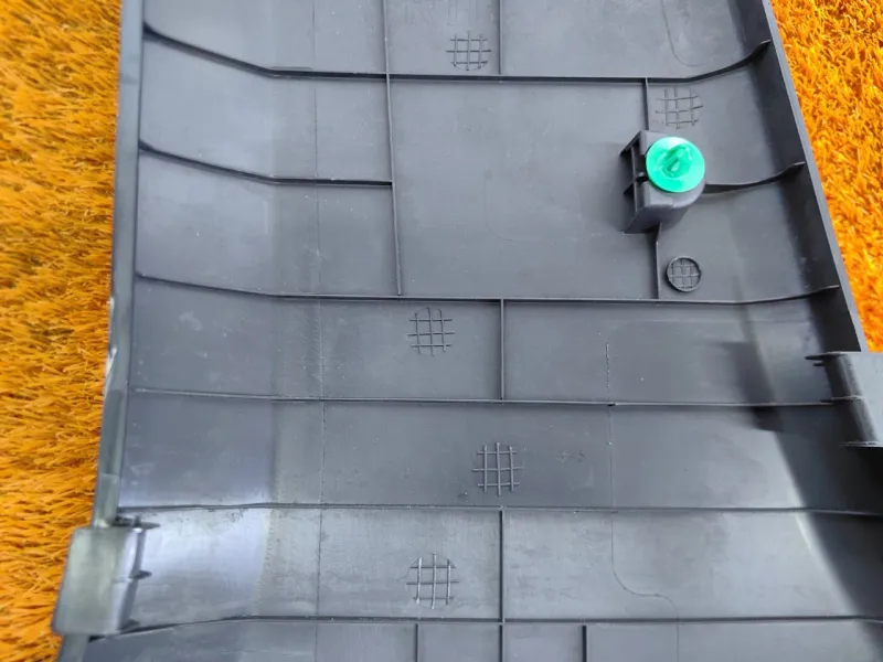 Обшивка центральной стойки