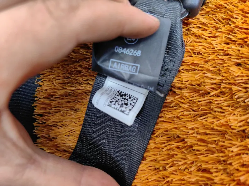 Ремень безопасности