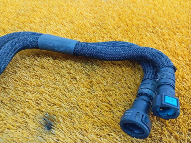 Трубка топливная