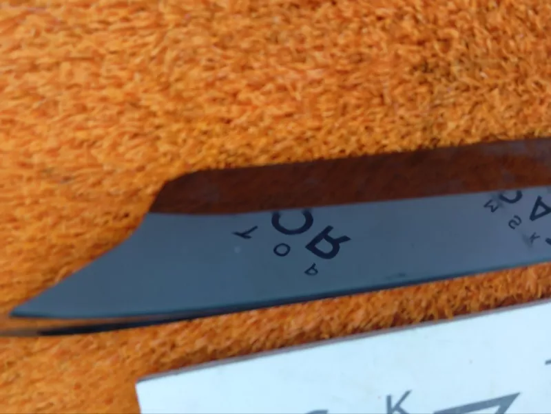 Молдинг на крыло