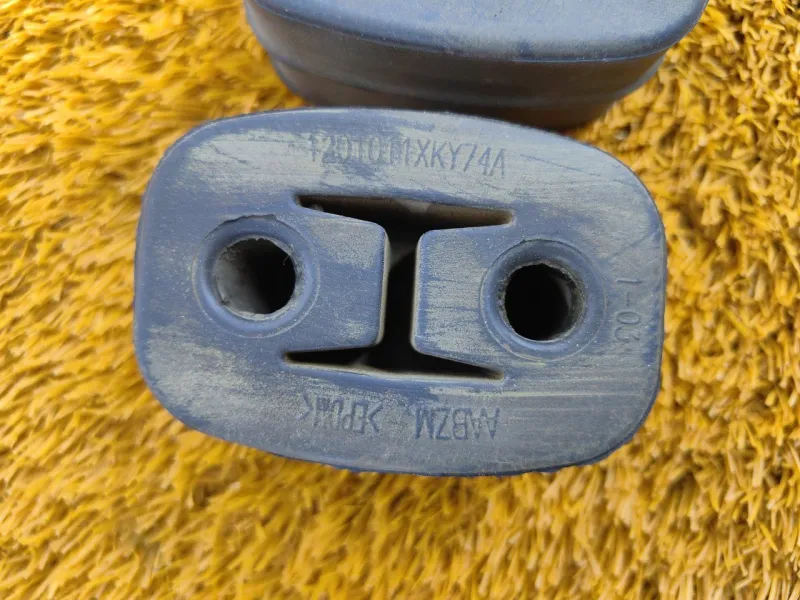 Крепление глушителя