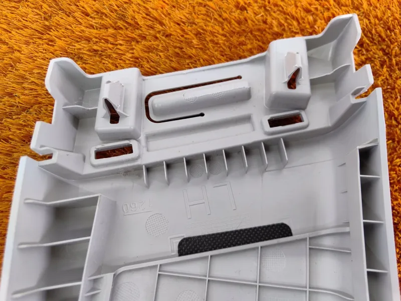 Обшивка центральной стойки