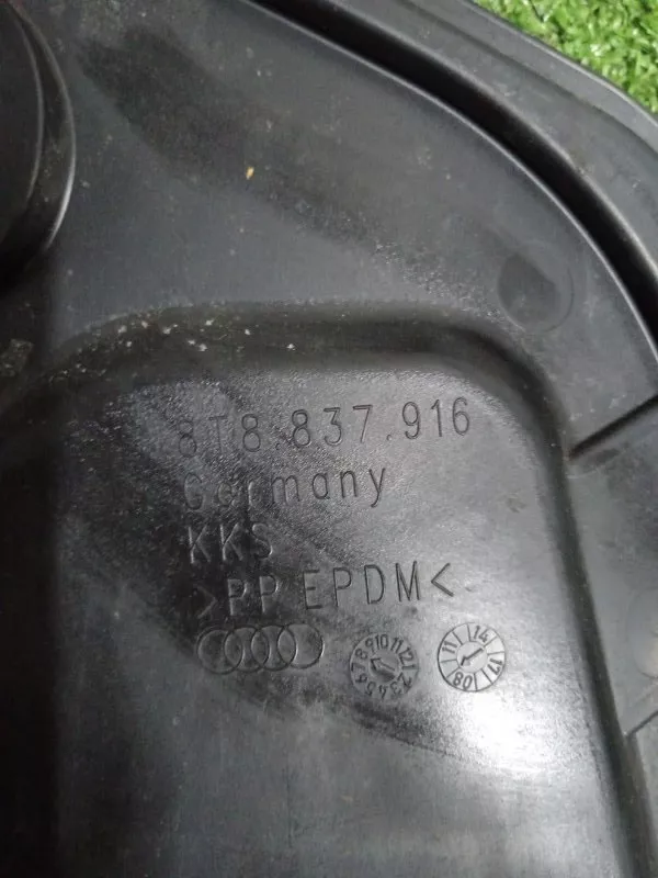 Заглушка двери