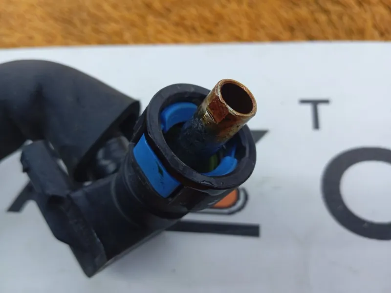 Трубка картерных газов