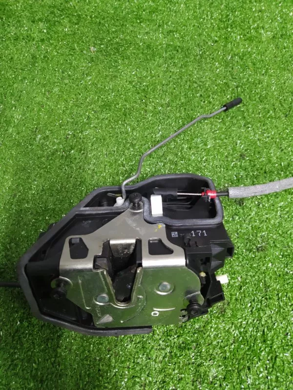 Замок двери