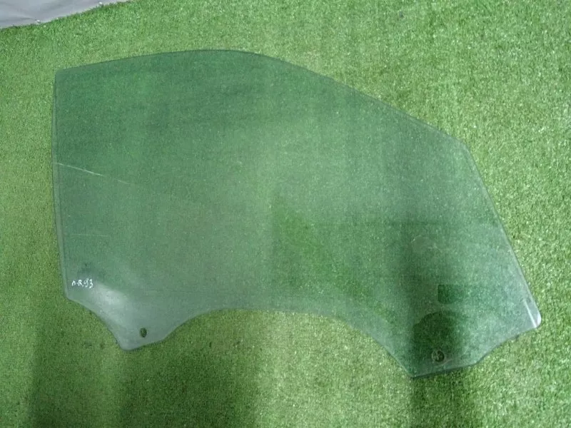 Стекло двери BMW X5 2008 51337137014 E70, переднее правое