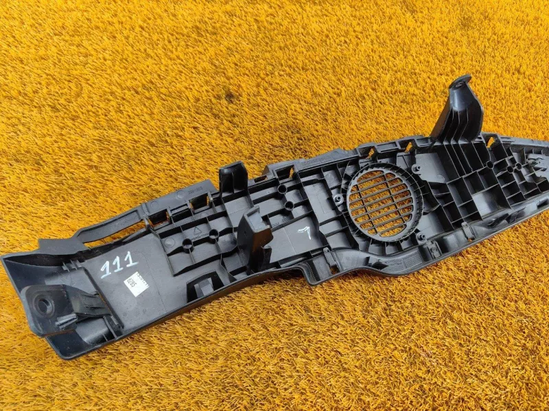 Обшивка багажника