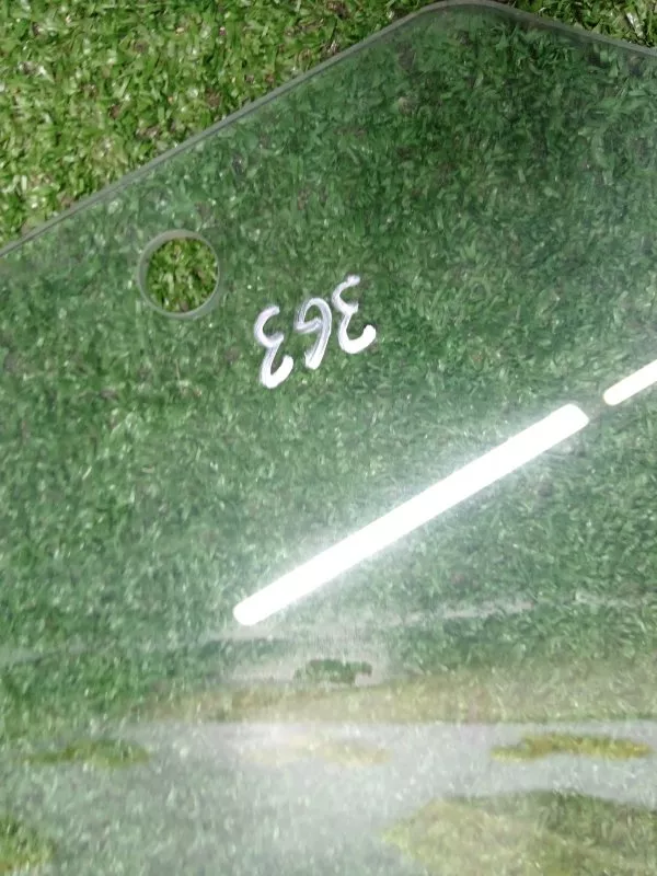 Стекло двери BMW 5-Series 2012 51337182110 F10, переднее правое