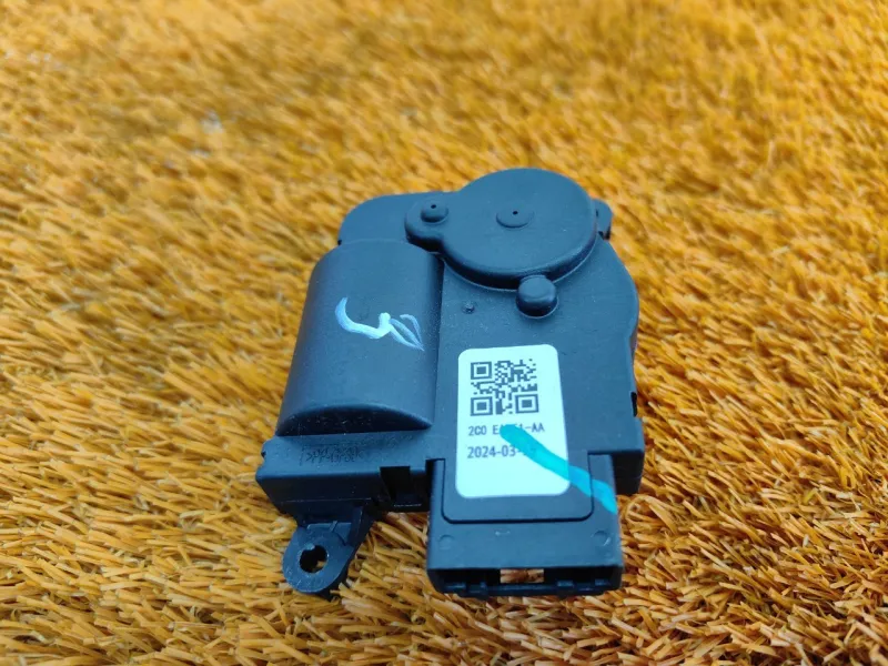 Сервопривод заслонок печки