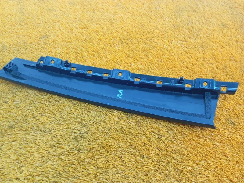 Молдинг двери