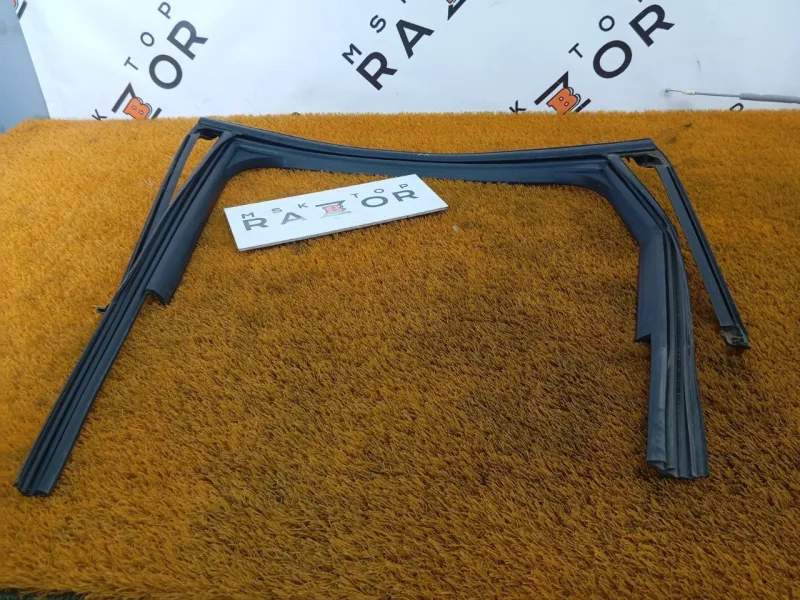 Уплотнитель стекла двери