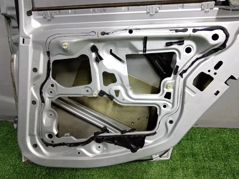 Дверь BMW 3-Series 2007 41007203676 E91, задняя правая