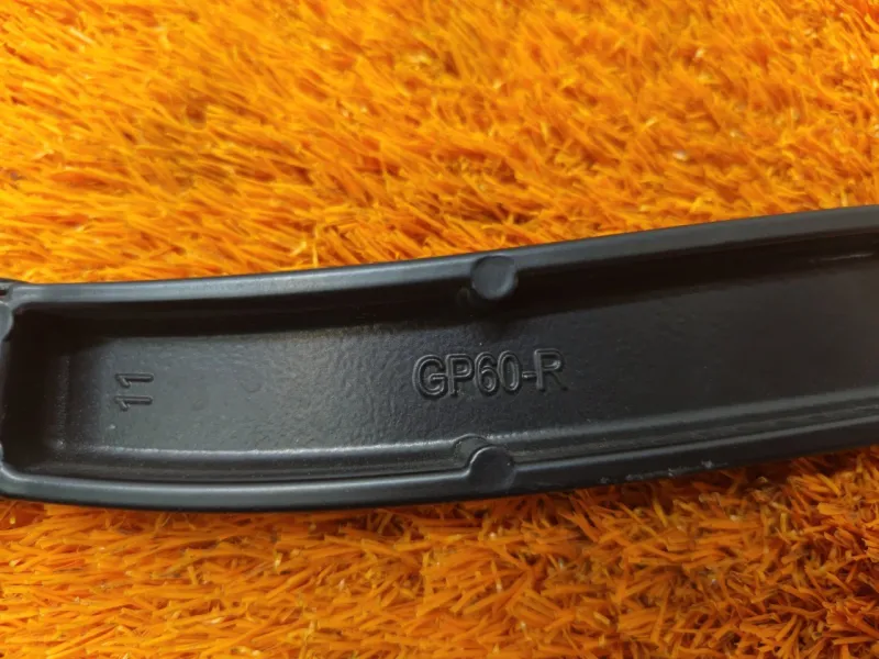 Поводок стеклоочистителя лобового стекла