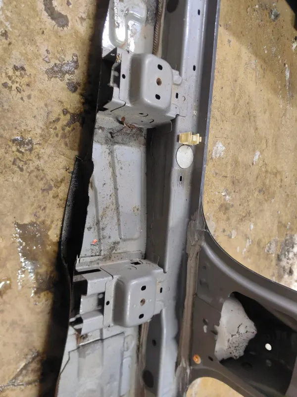 Порог с центральной стойкой Chery Tiggo 4 PRO 2023 502000843AAADYJ SQRE4G15C, правый