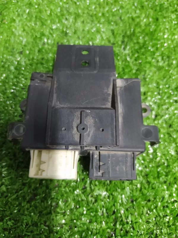 Блок управления зеркалами