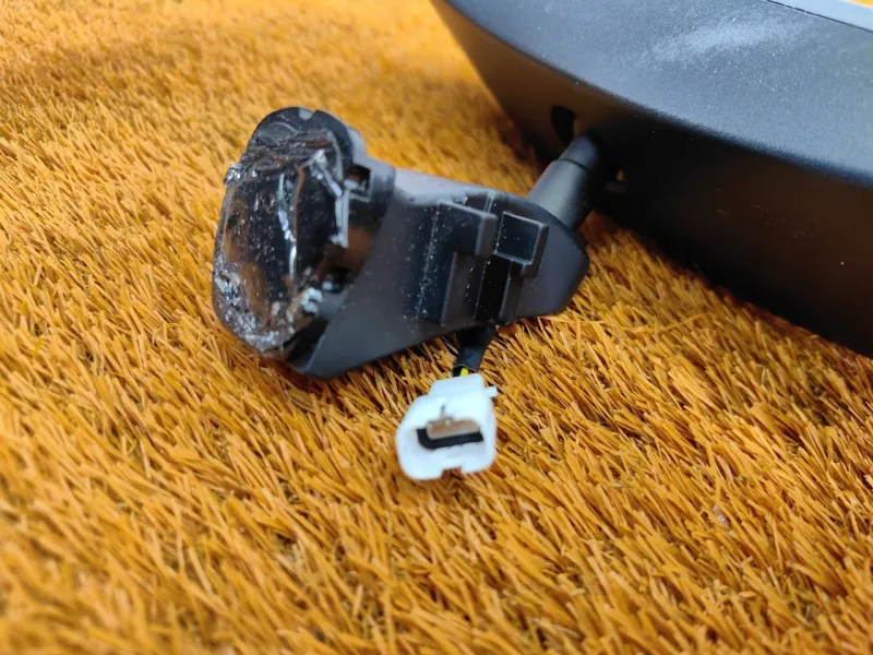 Зеркало заднего вида