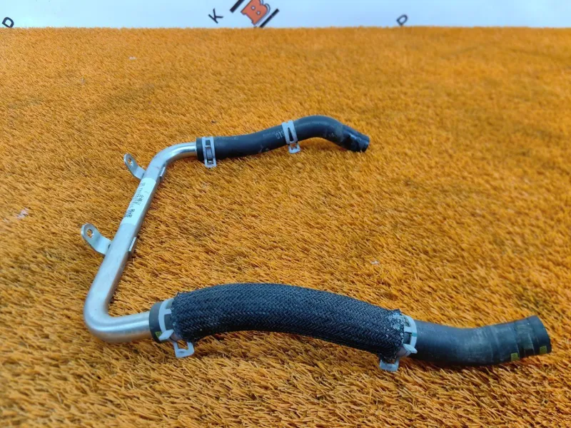 Трубка системы охлаждения