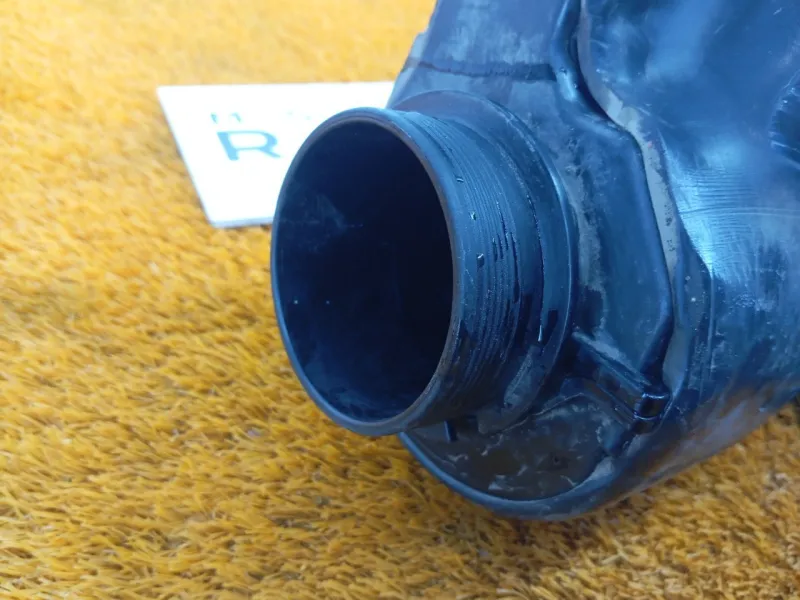 Патрубок воздушного фильтра