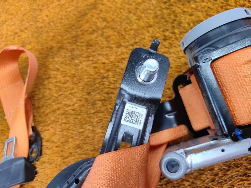 Ремень безопасности