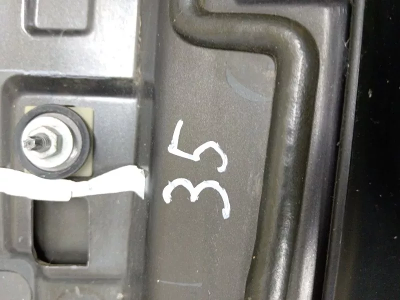 Спойлер багажника