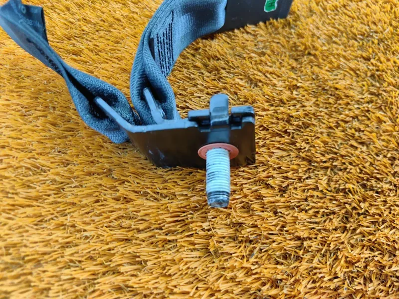 Ремень безопасности