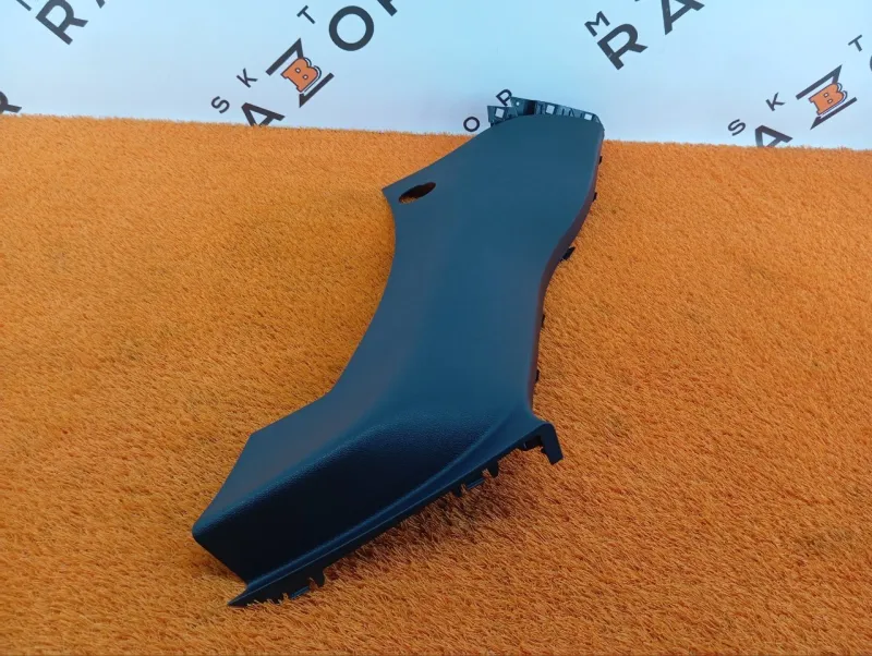 Накладка на стойку кузова