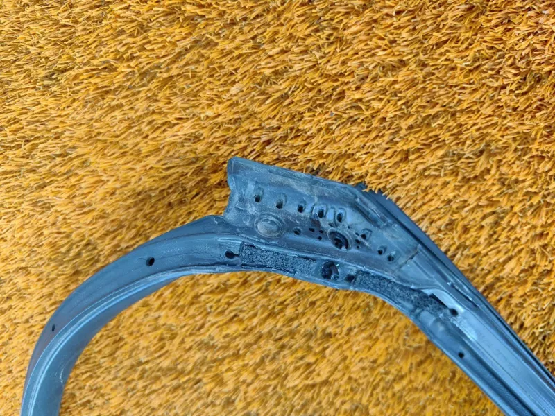 Уплотнитель двери