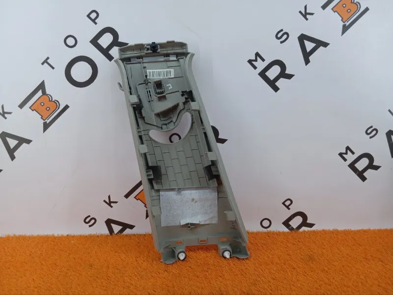 Обшивка центральной стойки