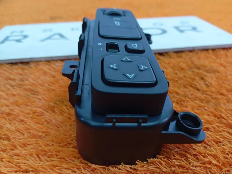 Блок управления зеркалами