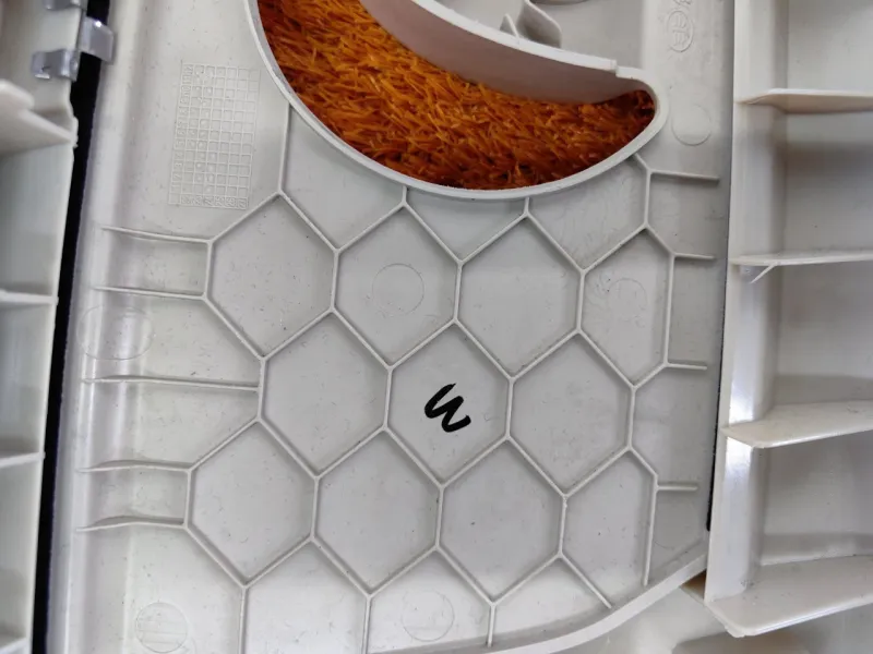 Обшивка центральной стойки