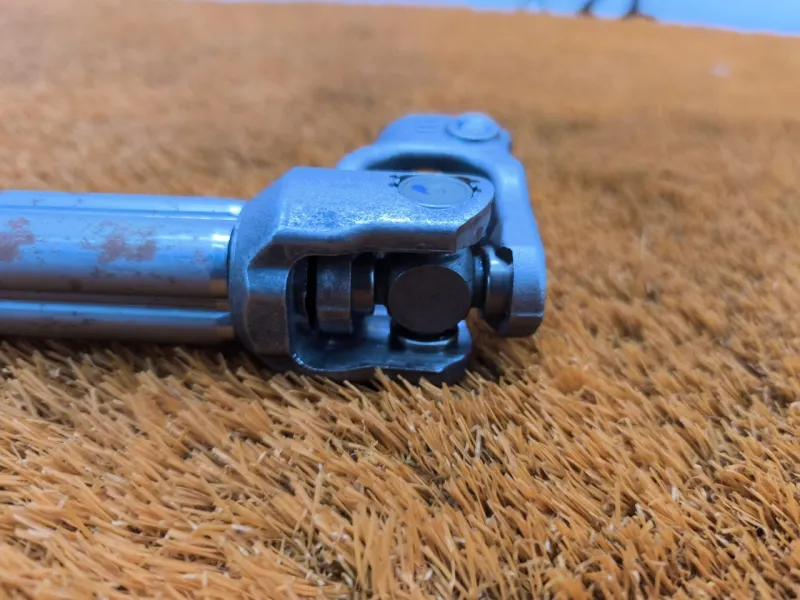 Рулевой карданчик