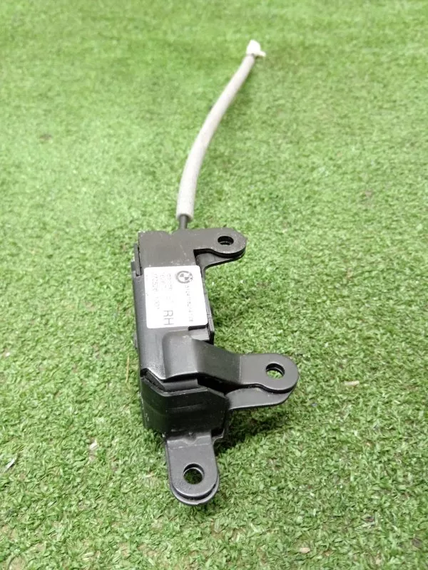 Замок багажника