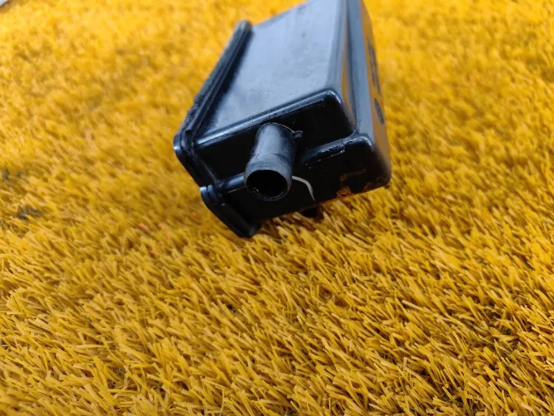 Абсорбер паров топлива