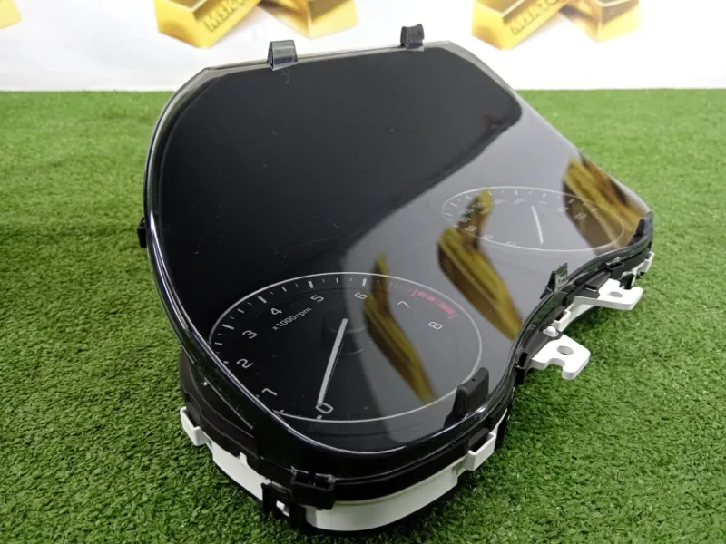 Панель приборов