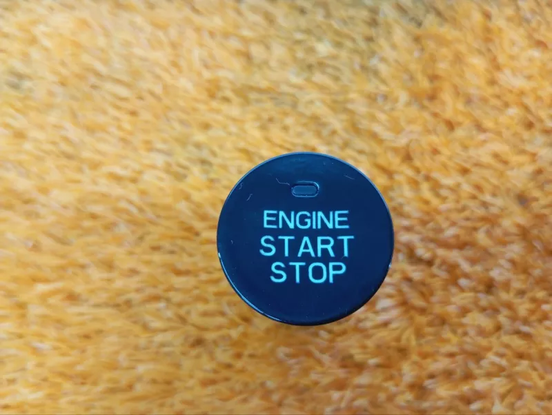 Кнопка запуска двигателя