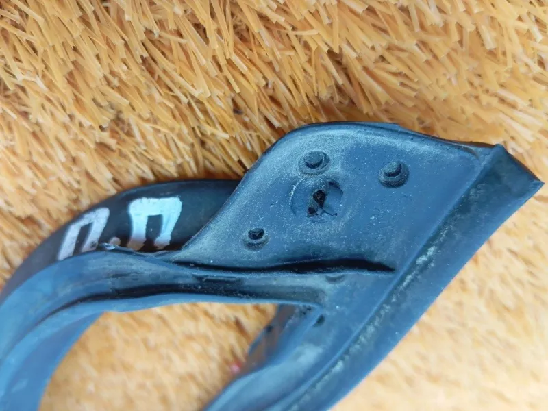 Уплотнитель двери