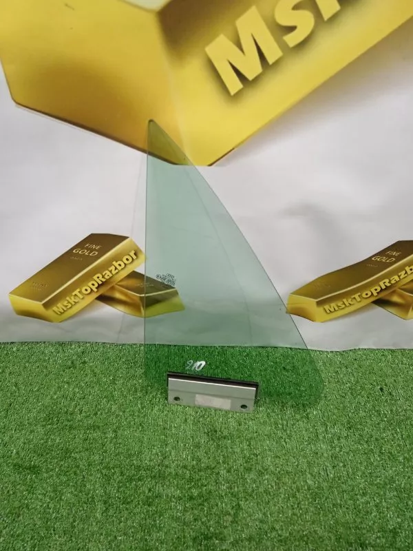 Форточка двери