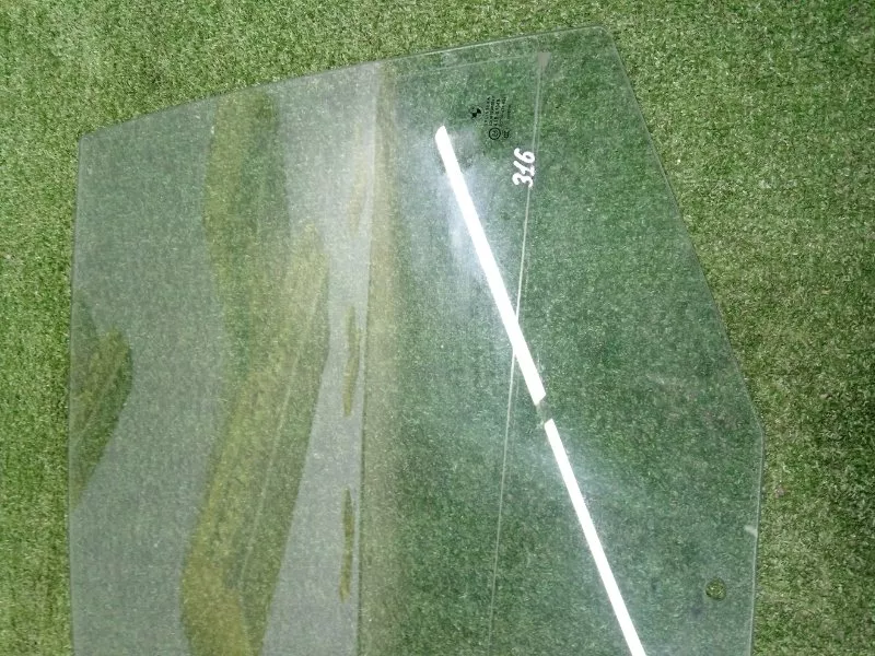 Стекло двери BMW 5-Series 2004 51357110636 E60/E61, заднее правое