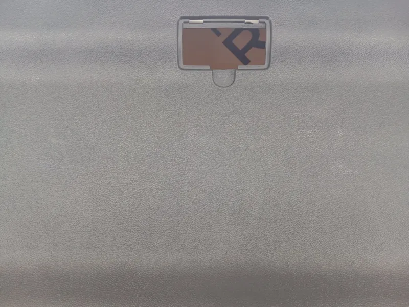 Обшивка двери багажника