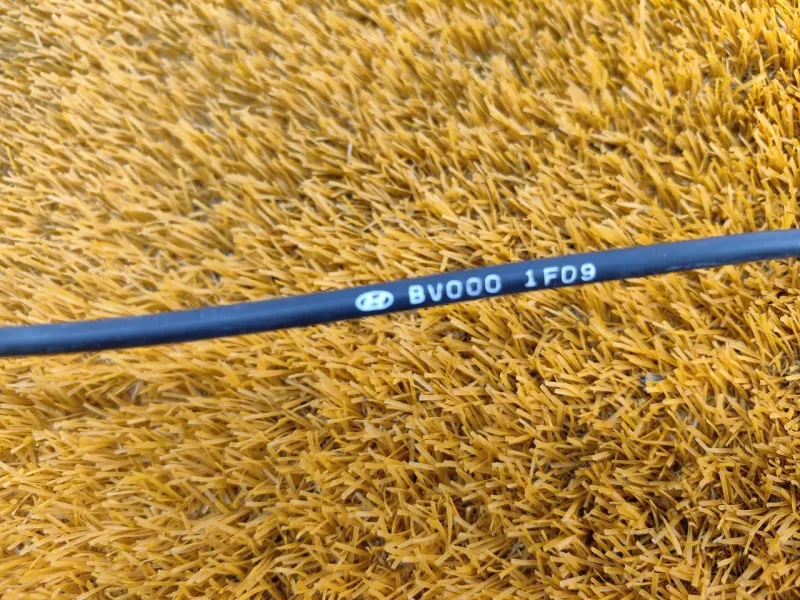 Трос открывания капота