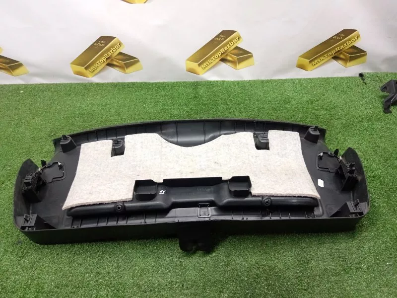 Обшивка крышки багажника Audi A3 2006 8P4867979D 8P