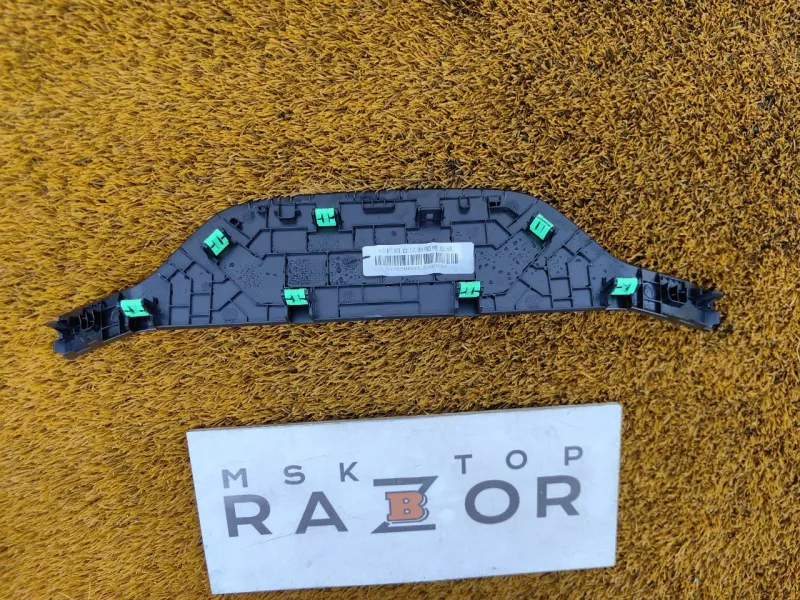 Накладка на торпедо